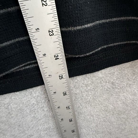 Harley Davidson Hooded Thermal Black Graphic Shirt Hoodie Woman's Medium Top y2k - Picture 4 of 5